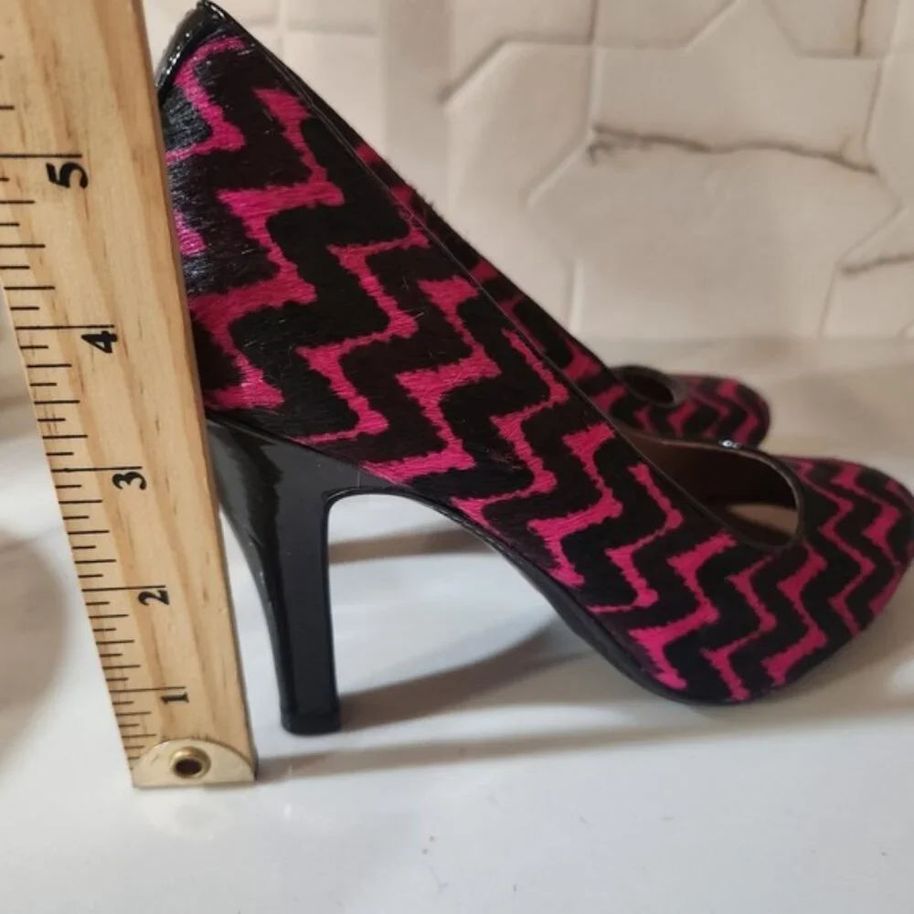 Sofft‎ Pink Black Chevron Calf Hair Pointed Toe Pumps Stiletto Heels